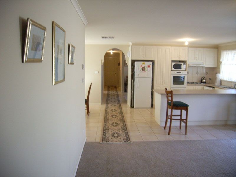 5 Jacqueline Place, Pakenham VIC 3810