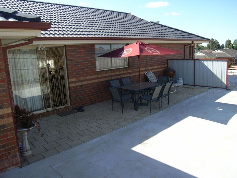 5 Jacqueline Place, Pakenham VIC 3810