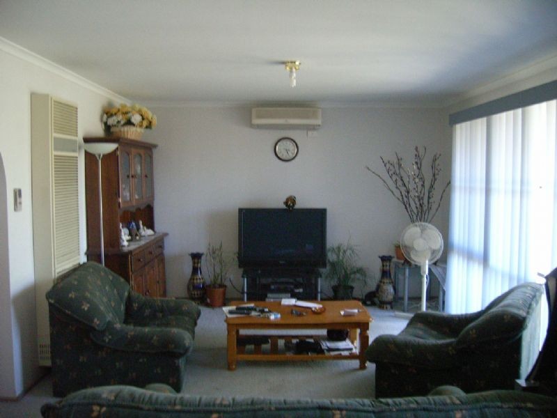 1 Holt Place, Pakenham VIC 3810