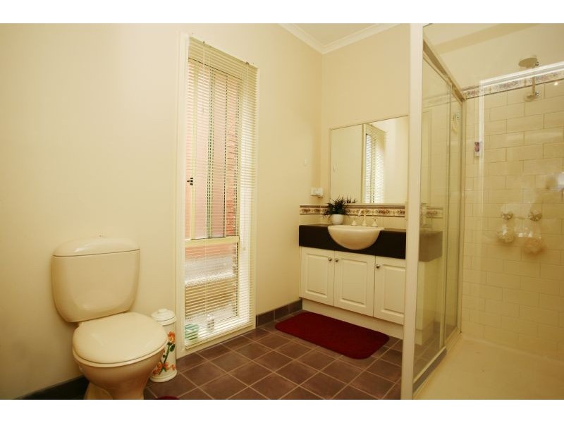 32 St. Leonard Way, Pakenham VIC 3810