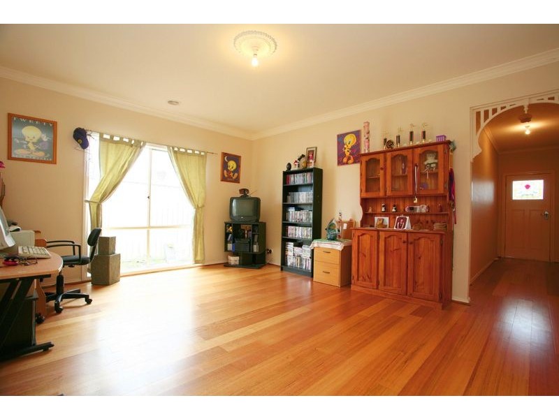 32 St. Leonard Way, Pakenham VIC 3810