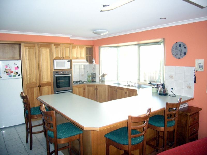 16 Benor Court, Pakenham VIC 3810