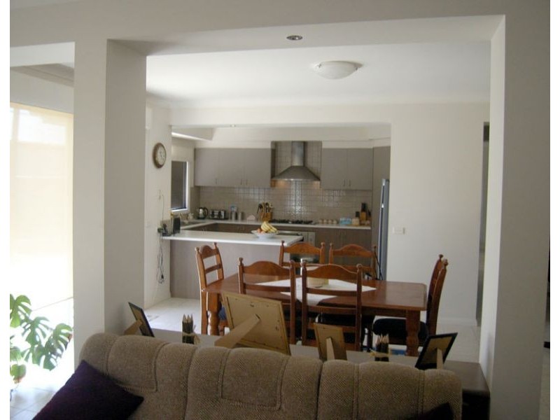 19 Colonial Way, Pakenham VIC 3810