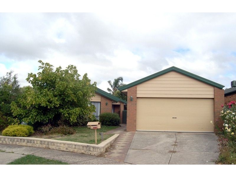 23 Harness Place, Pakenham VIC 3810