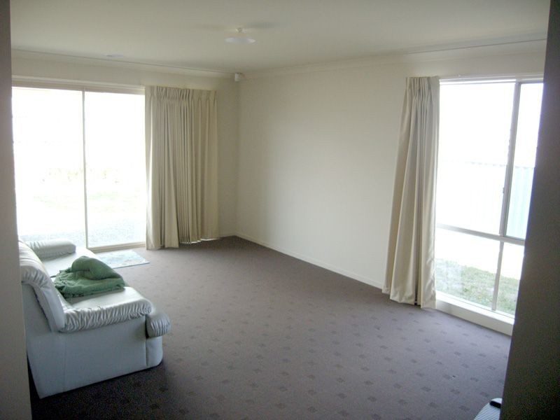 31 Mallee Circuit, Pakenham VIC 3810