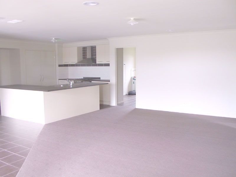 31 Mallee Circuit, Pakenham VIC 3810