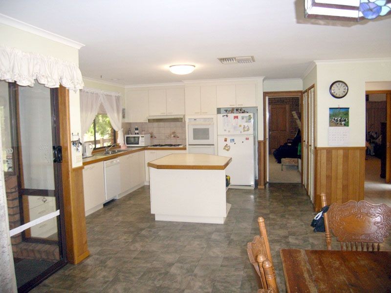 3 Meeking Drive, Pakenham VIC 3810