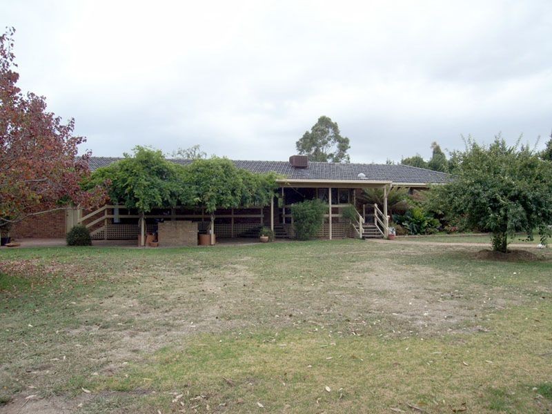 3 Meeking Drive, Pakenham VIC 3810