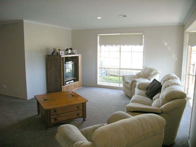 18 RALRON COURT, Pakenham VIC 3810