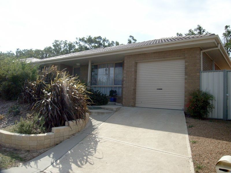 8 Donday Court, Pakenham VIC 3810