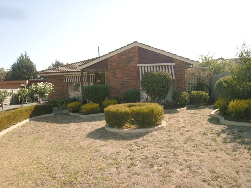 11 Cyprus Place, Pakenham VIC 3810