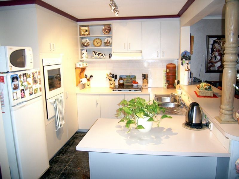 11 Cyprus Place, Pakenham VIC 3810