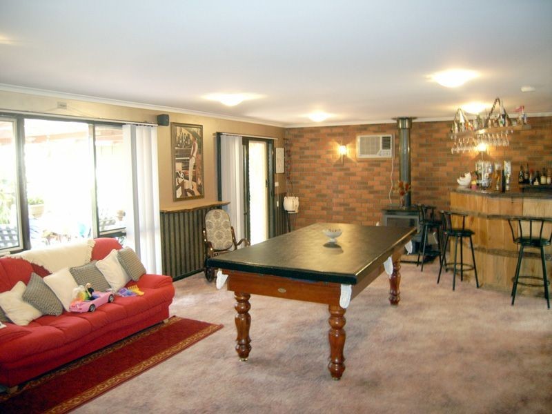 11 Cyprus Place, Pakenham VIC 3810