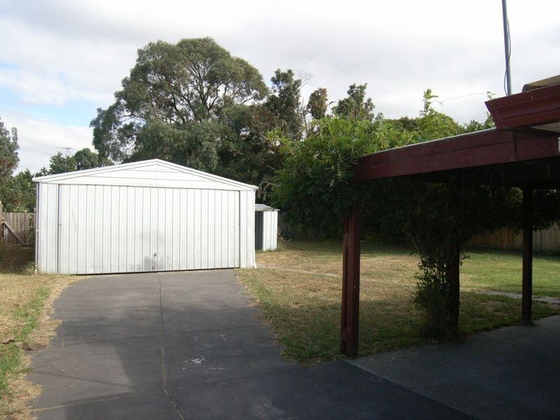 26 Paramount Way, Pakenham VIC 3810