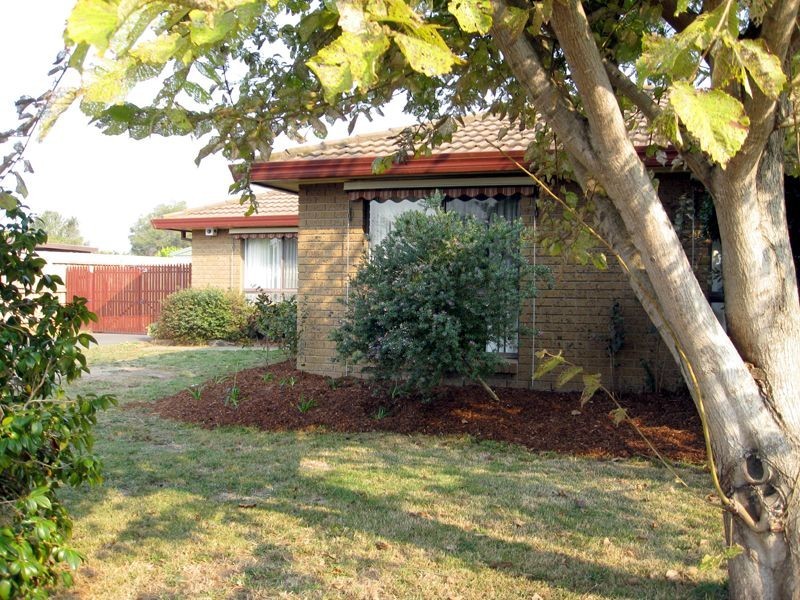 26 Paramount Way, Pakenham VIC 3810