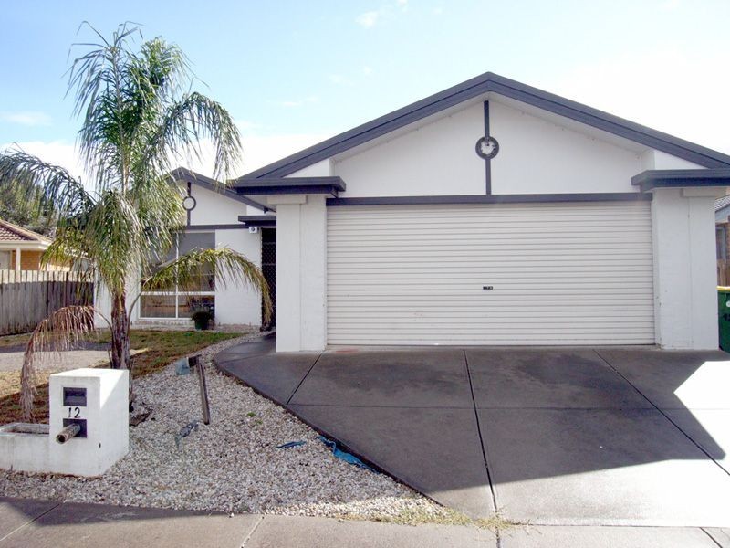 12 Benor Court, Pakenham VIC 3810