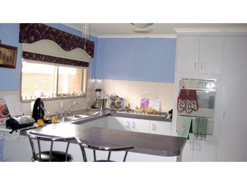 29 Meeking Drive, Pakenham VIC 3810