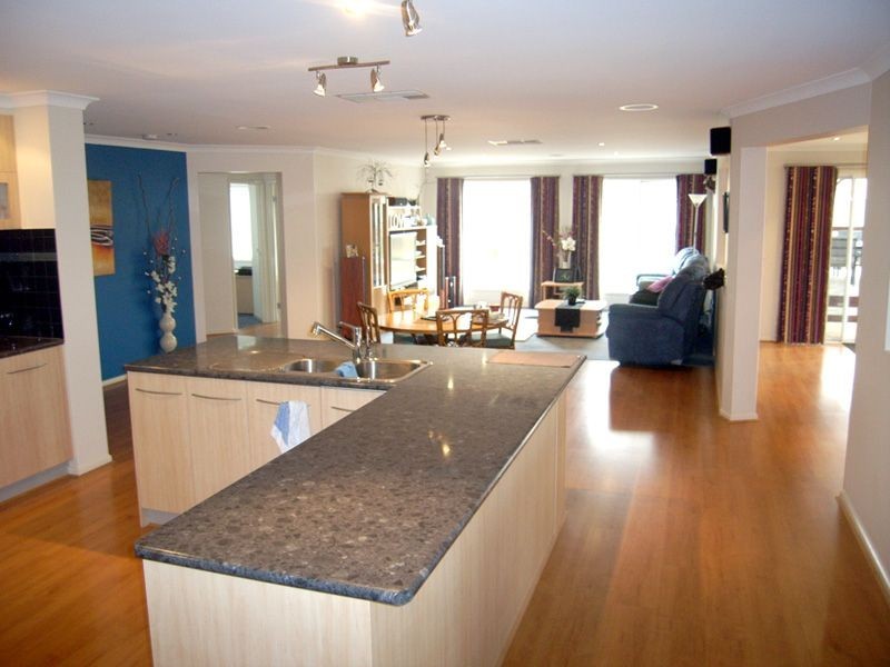 14 Malouf Court, Pakenham VIC 3810