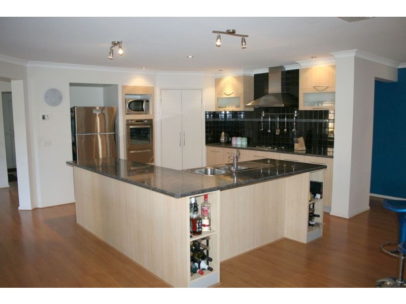 14 Malouf Court, Pakenham VIC 3810