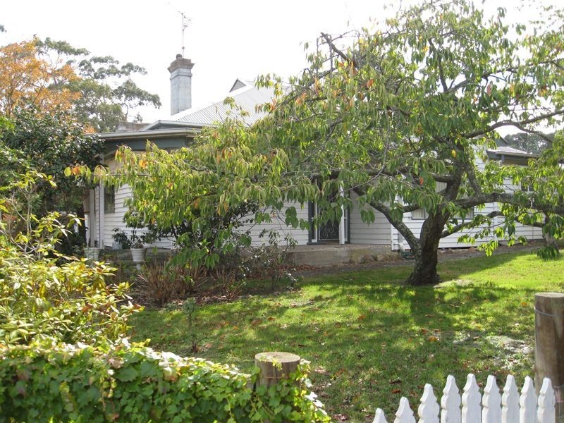 33 Garfield Road, Garfield VIC 3814