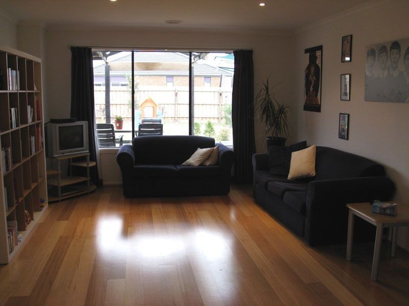 25 Amberley Drive, Pakenham VIC 3810