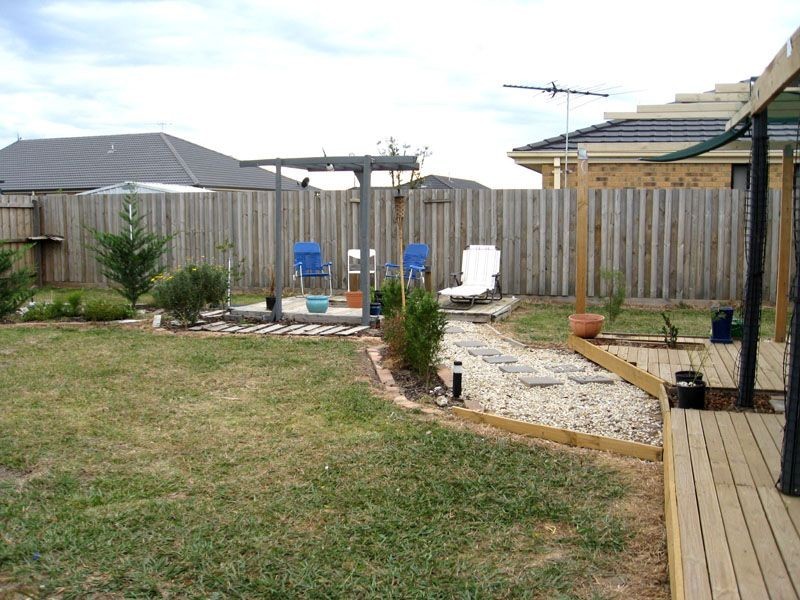 25 Amberley Drive, Pakenham VIC 3810