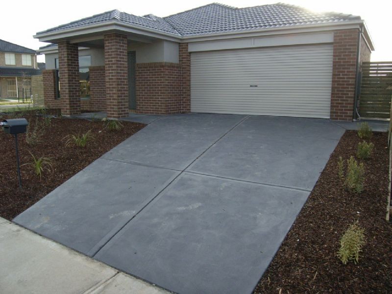 9 Amberley Drive, Pakenham VIC 3810