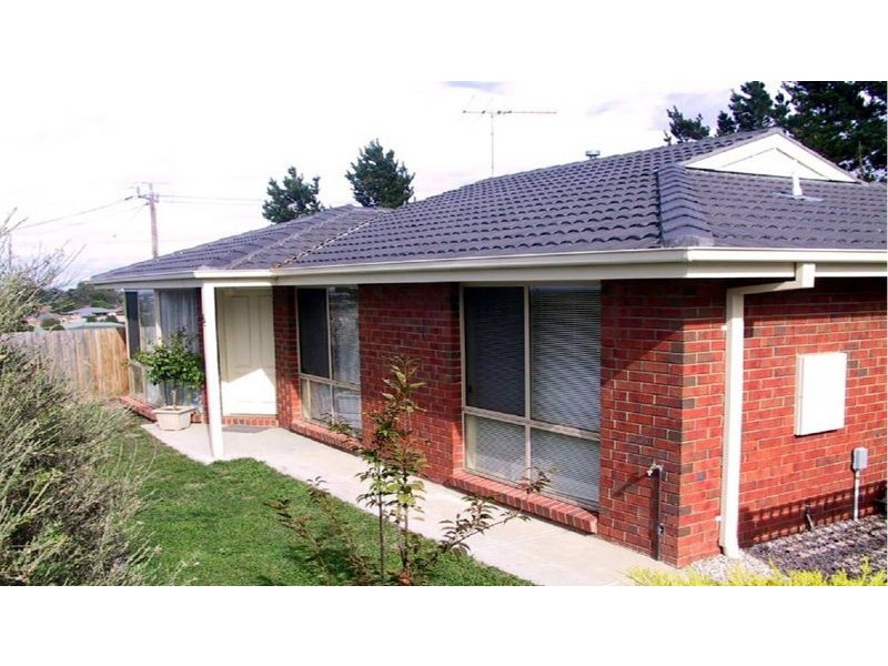 4 Tonia Court, Pakenham VIC 3810