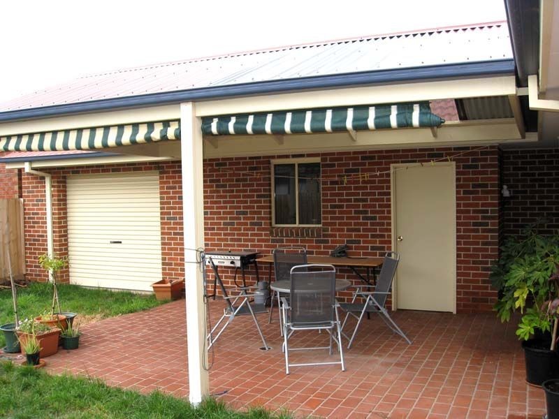 96 Sandalwood Drive, Pakenham VIC 3810