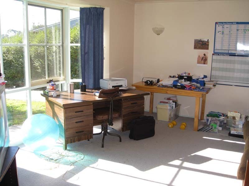 52 Smethurst Avenue, Pakenham VIC 3810