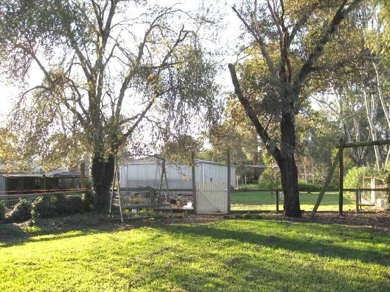 8 Railway Aveue, Tynong VIC 3813