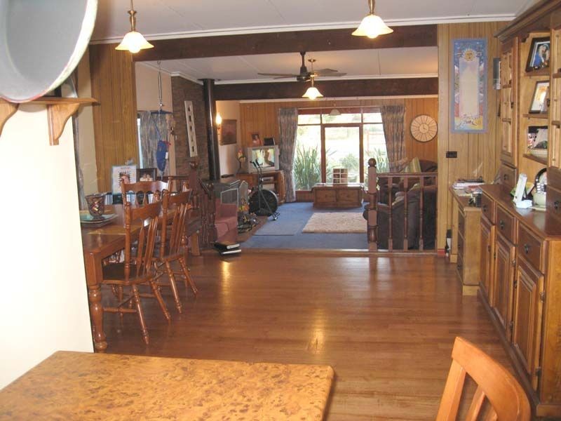 8 Railway Aveue, Tynong VIC 3813