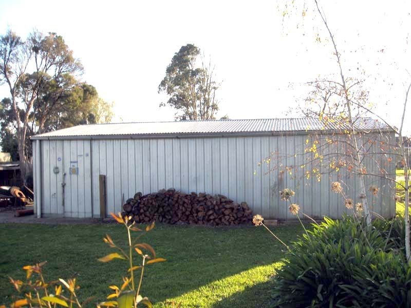 8 Railway Aveue, Tynong VIC 3813