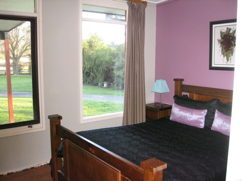 8 Railway Aveue, Tynong VIC 3813