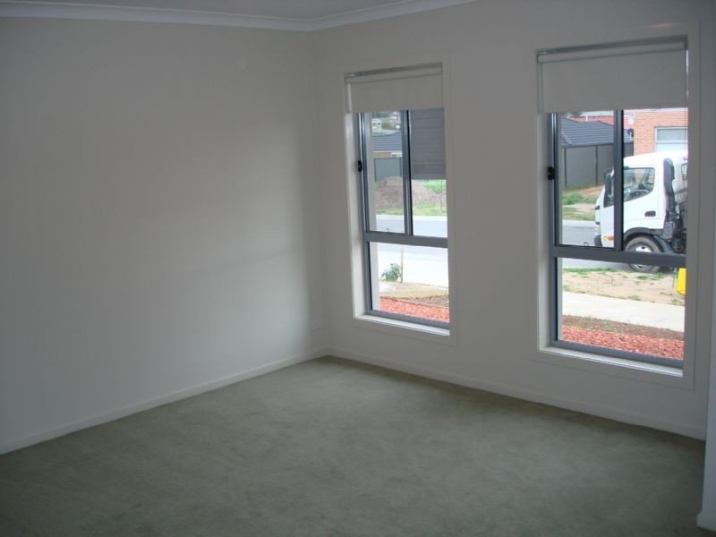 25 Killarney  Crescent, Pakenham VIC 3810