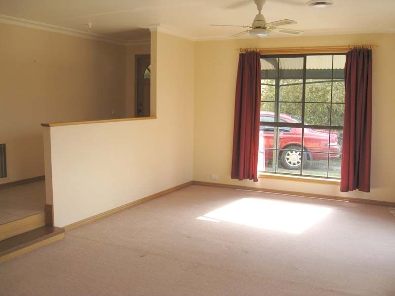 3 Nabilla Court, Pakenham VIC 3810
