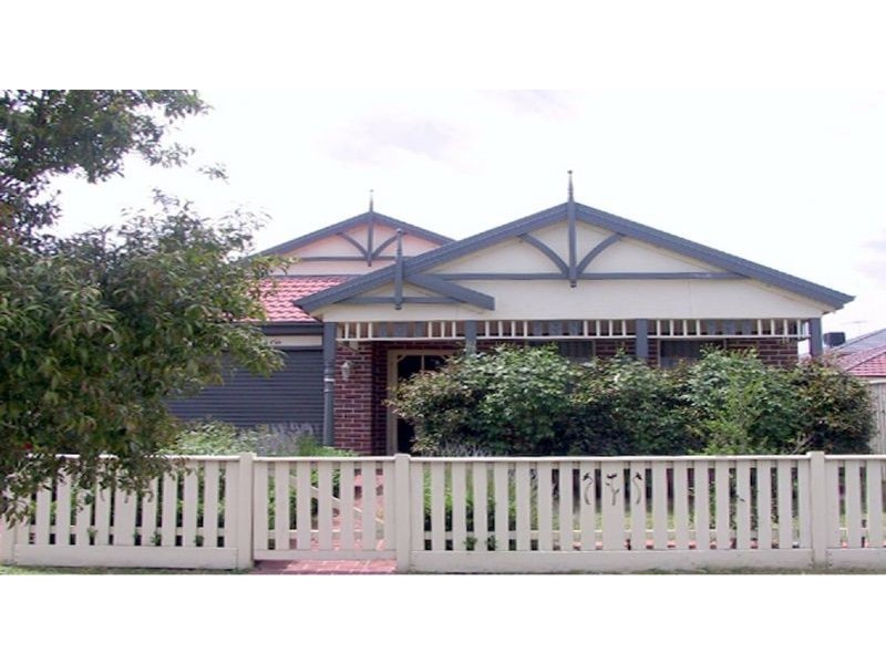 4 Cathedral Place, Pakenham VIC 3810