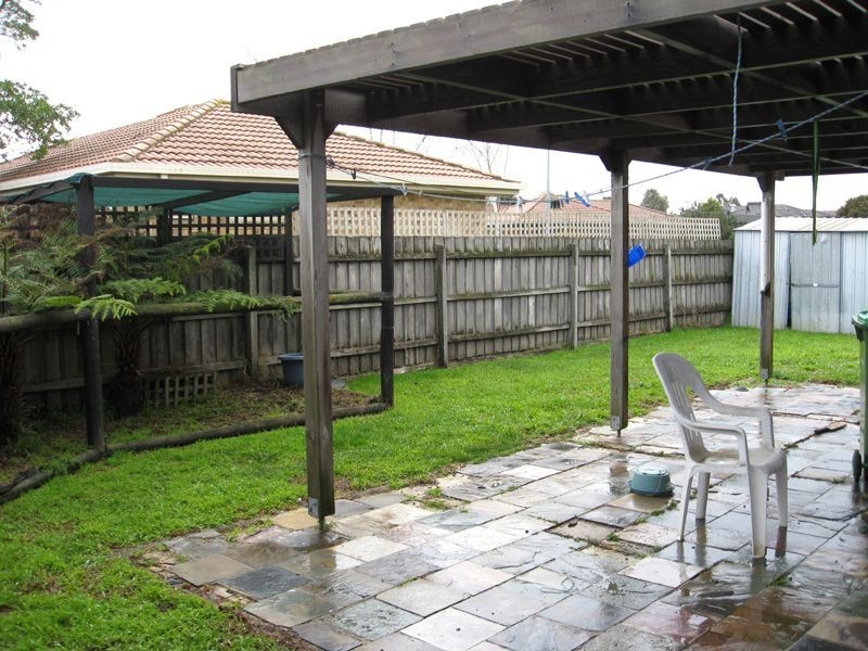 2 Maria Crescent, Pakenham VIC 3810