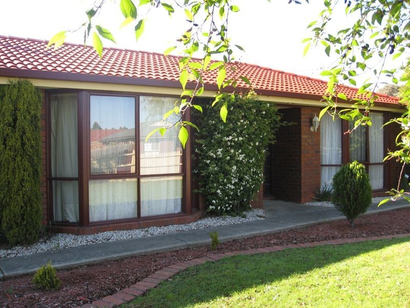 21 Duncan Drive, Pakenham VIC 3810