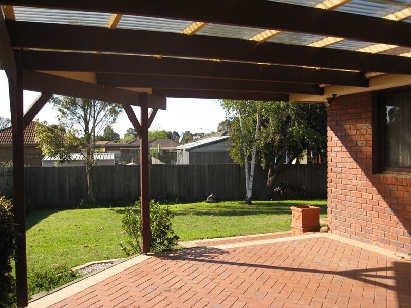 21 Duncan Drive, Pakenham VIC 3810