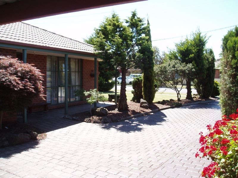 19 Simon Drive, Pakenham VIC 3810
