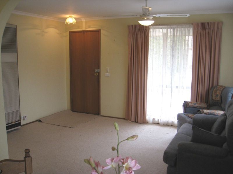 Unit 4, 3 Jamieson Street, Pakenham VIC 3810