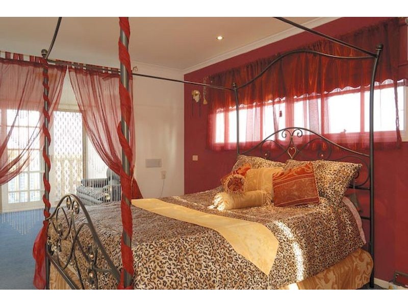 23 Tuscany Rise, Pakenham VIC 3810