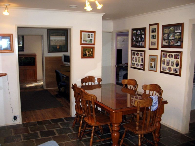 52 Cameron Way, Pakenham VIC 3810