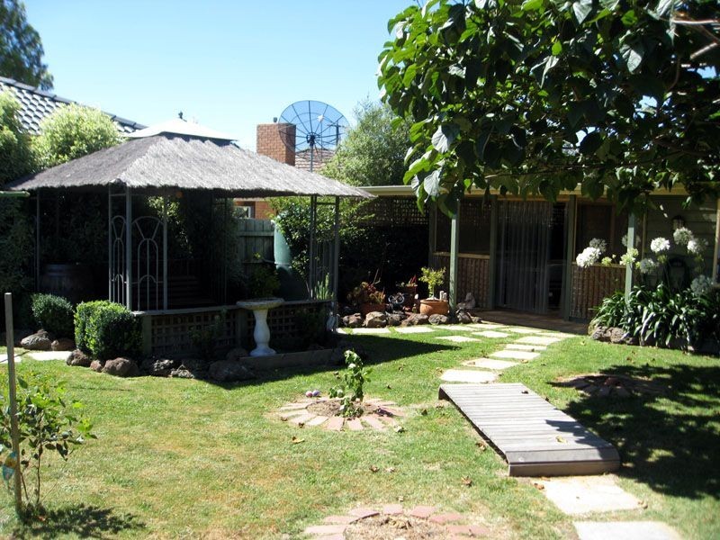 52 Cameron Way, Pakenham VIC 3810