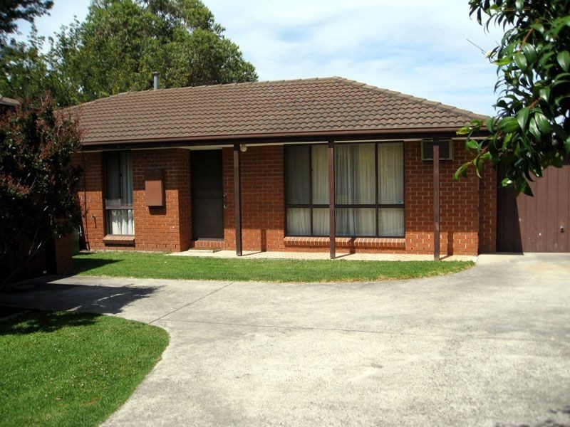 3,25 James Street, Pakenham VIC 3810