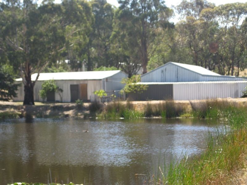 235 Thewlis Road, Pakenham VIC 3810