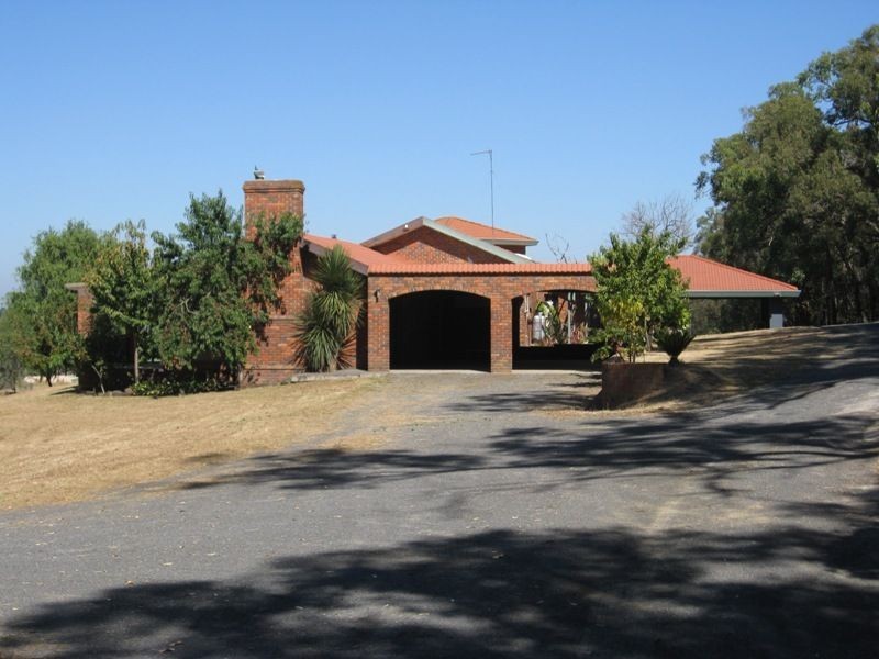 235 Thewlis Road, Pakenham VIC 3810