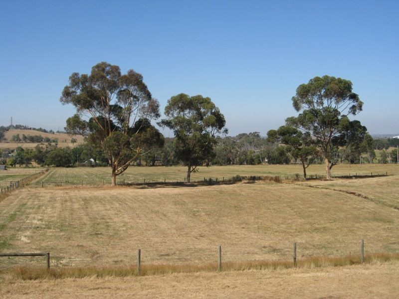235 Thewlis Road, Pakenham VIC 3810