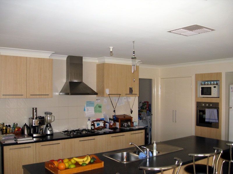 14 Honeyeater Way, Pakenham VIC 3810